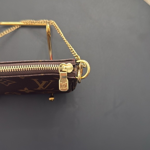 100% Authentic!! Louis Vuitton Mini Pochete -NWT - Picture 6 of 10